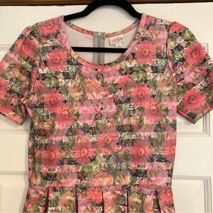 LuLaRoe Amelia Small